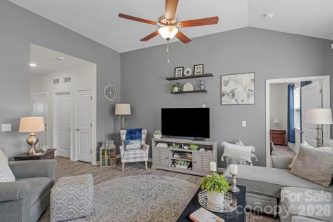 1982 Ambrose Way Denver NC 28037