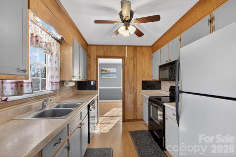 708 Wilmore Street NE Lenoir NC 28645
