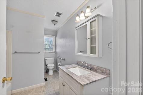708 Wilmore Street NE Lenoir NC 28645