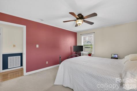 708 Wilmore Street NE Lenoir NC 28645