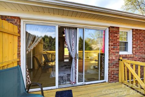708 Wilmore Street NE Lenoir NC 28645