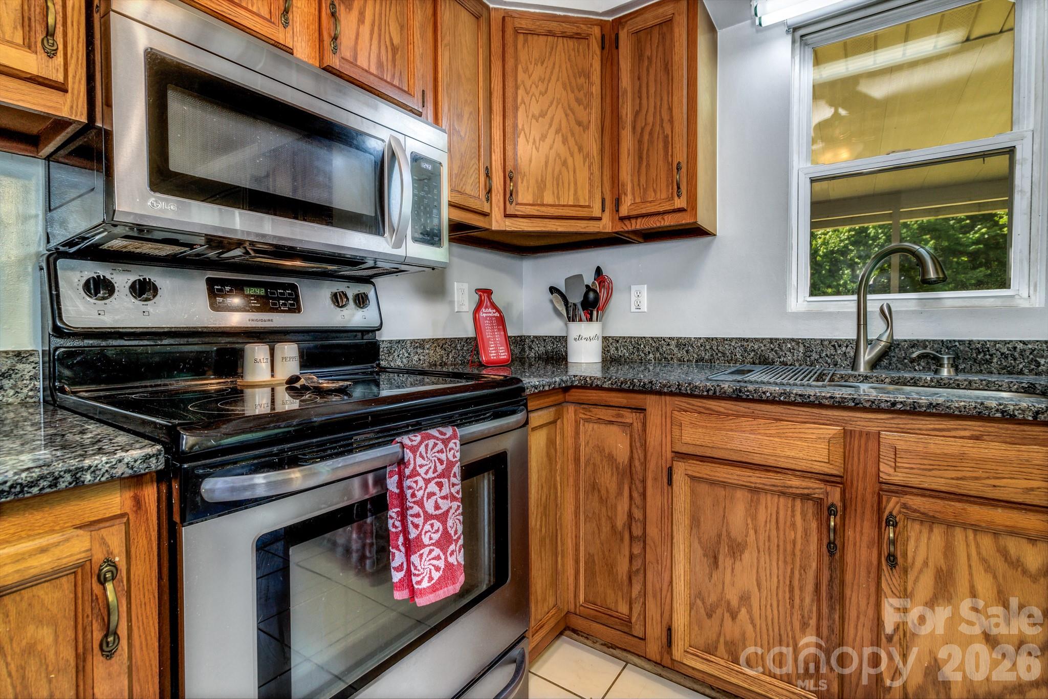 13 Spring Lake Drive Fletcher NC 28732