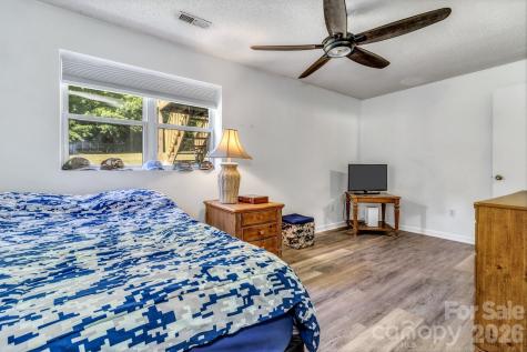 13 Spring Lake Drive Fletcher NC 28732
