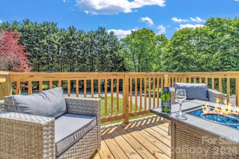 13 Spring Lake Drive Fletcher NC 28732