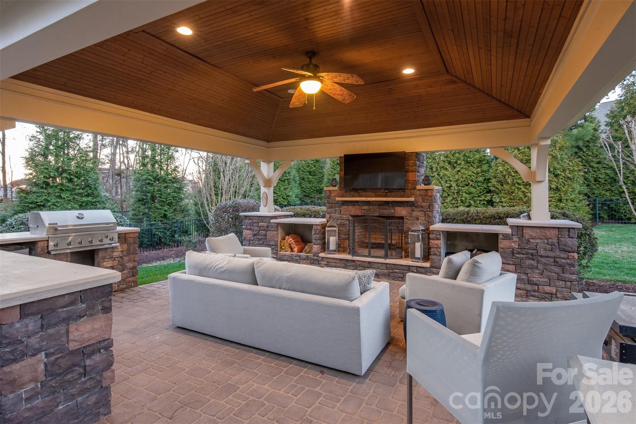 18502 Clavemorr Castle Court Charlotte NC 28277