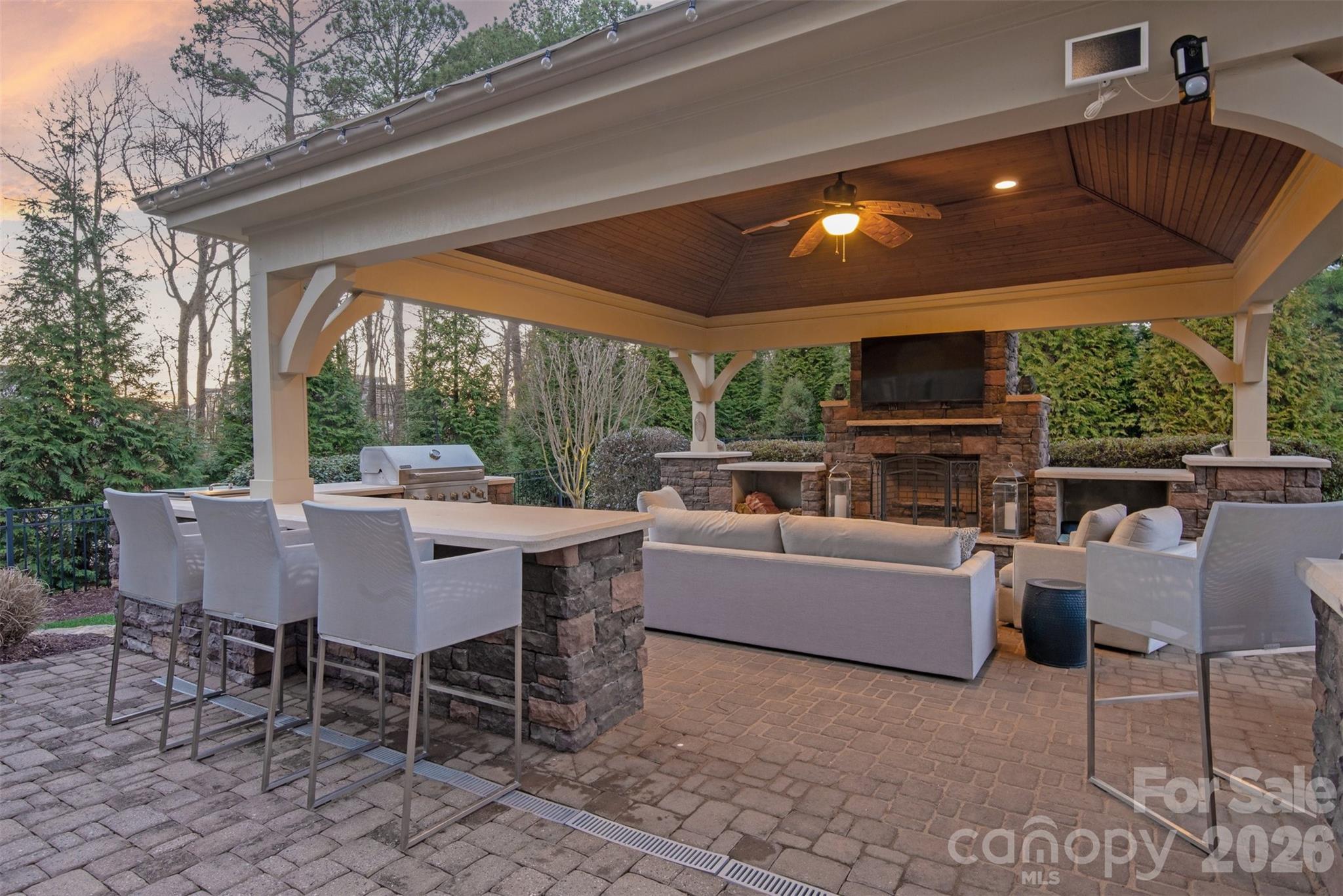 18502 Clavemorr Castle Court Charlotte NC 28277