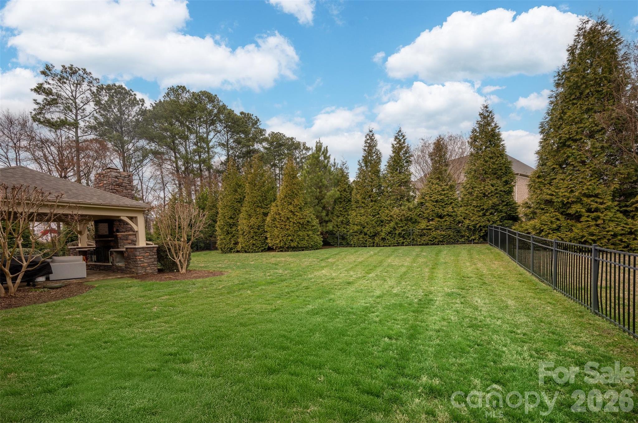 18502 Clavemorr Castle Court Charlotte NC 28277