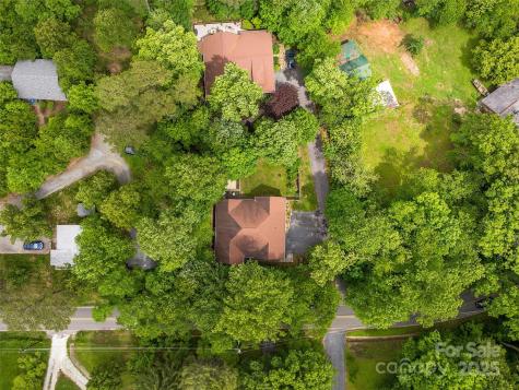 4 Alsatian Lane Asheville NC 28805