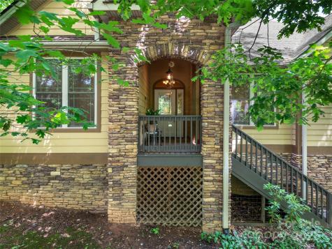 4 Alsatian Lane Asheville NC 28805