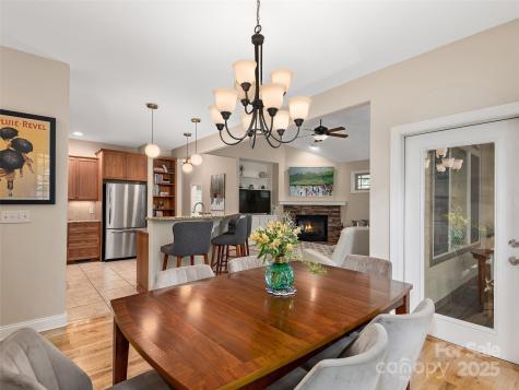 4 Alsatian Lane Asheville NC 28805