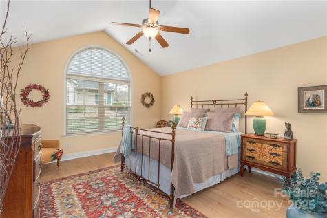 39 Mountain Meadow Circle Weaverville NC 28787