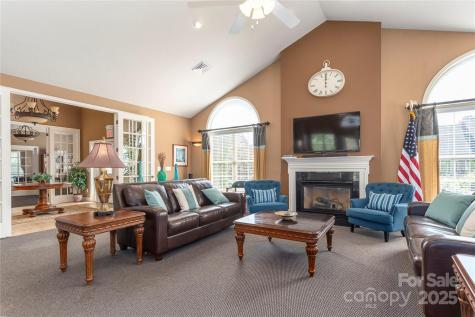 39 Mountain Meadow Circle Weaverville NC 28787