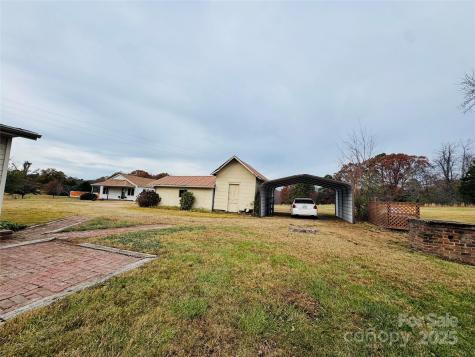9143 S Nc Highway 150 Highway Linwood NC 27299