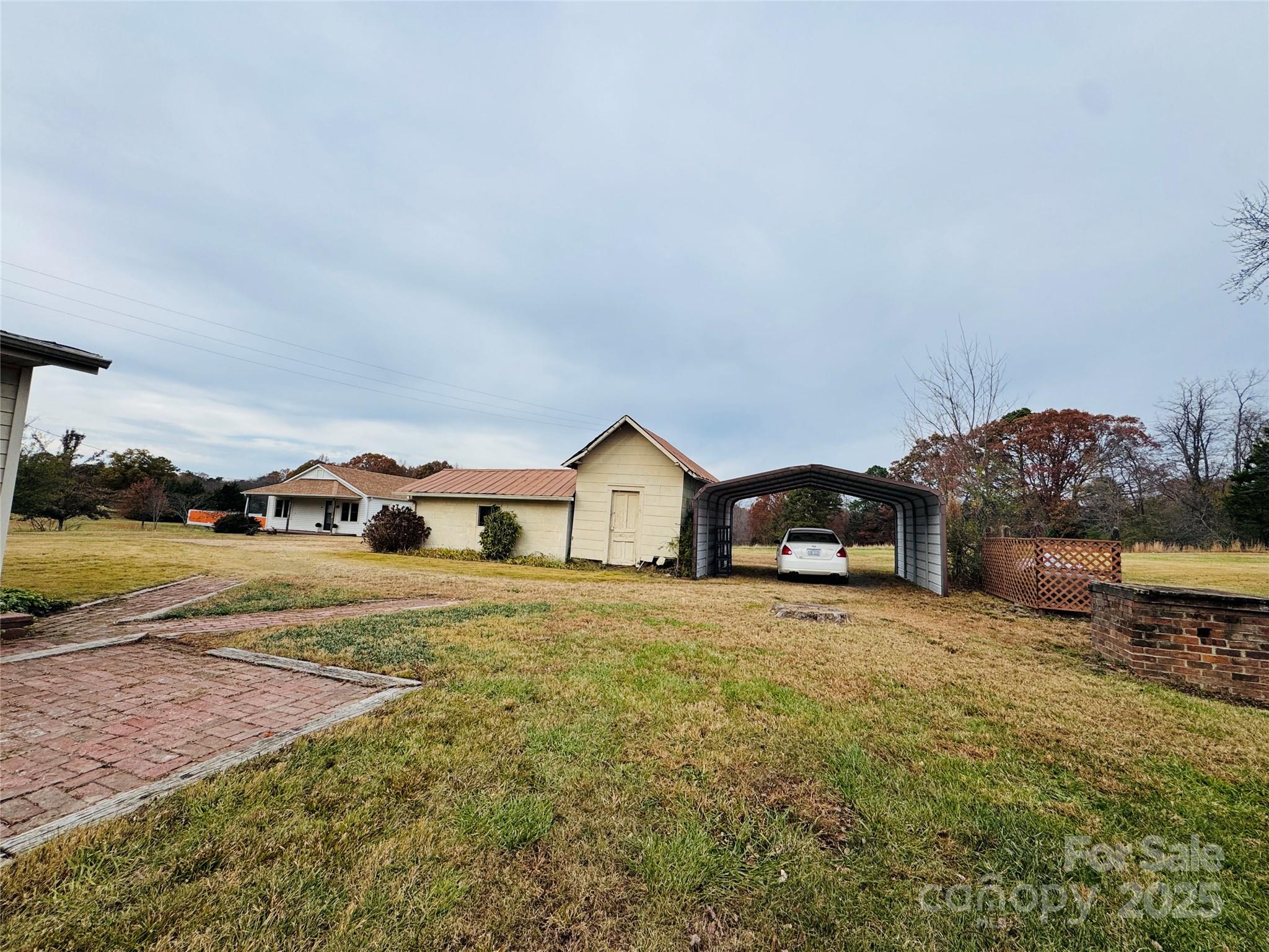 9143 S Nc Highway 150 Highway Linwood NC 27299