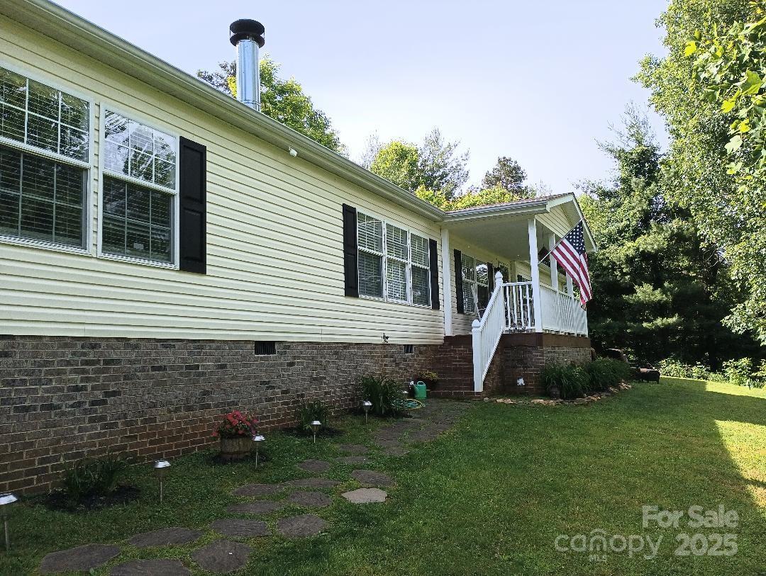 213 Wimbledon Court Leicester NC 28748