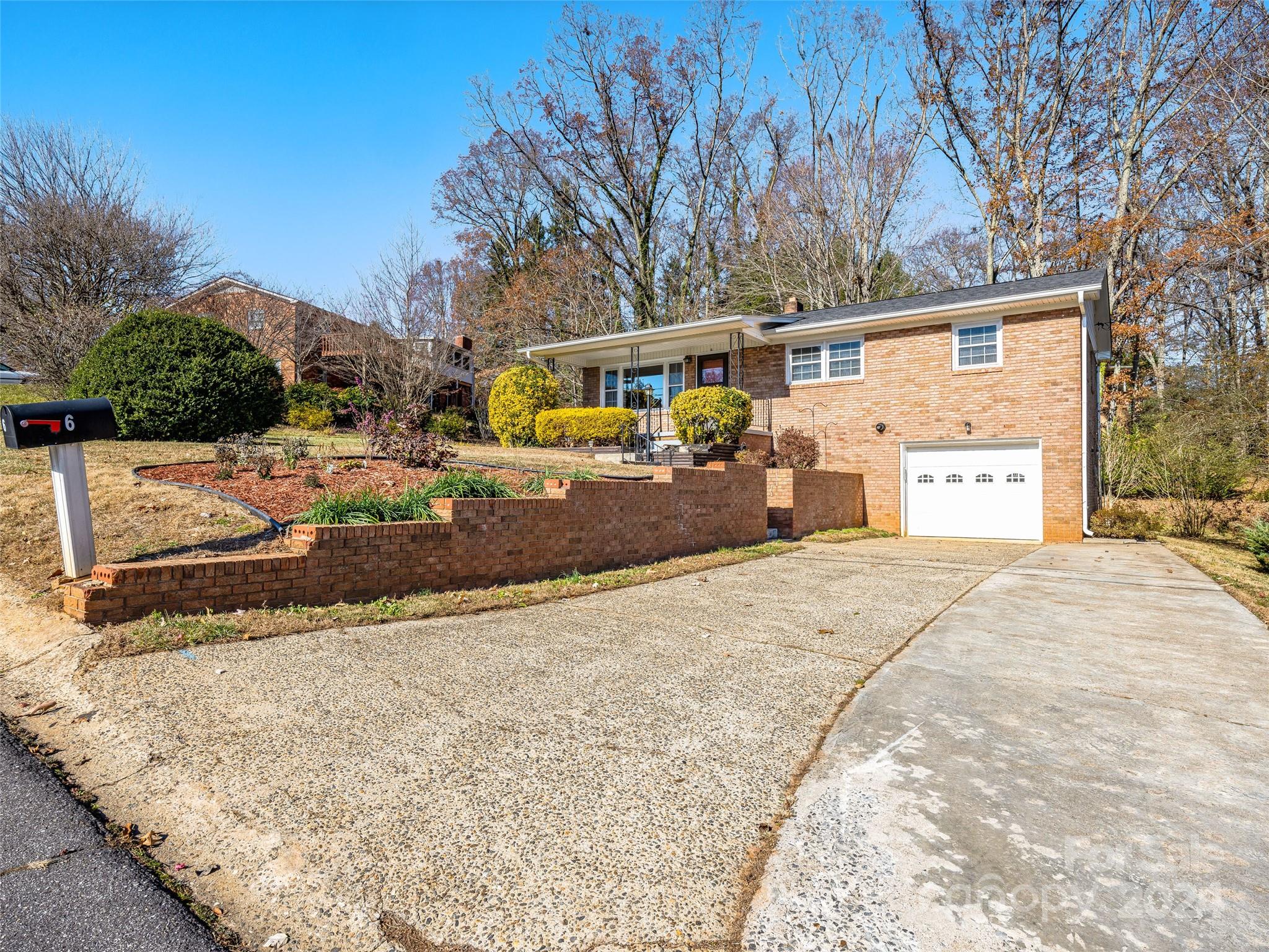 6 Debra Lane Asheville NC 28806