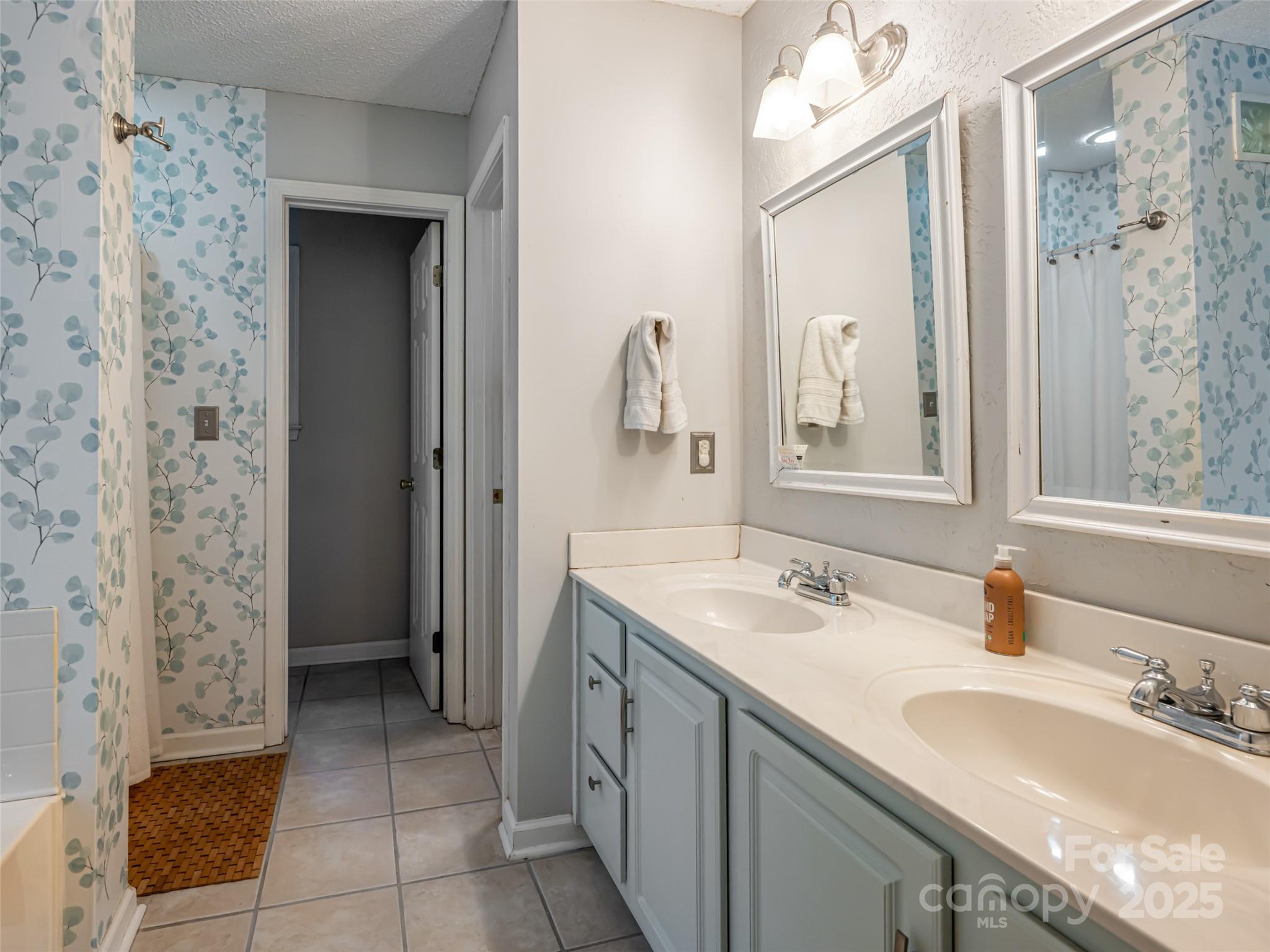 5 Muirfield Circle Arden NC 28704