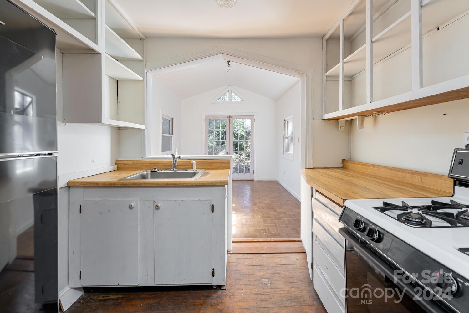 104 Trotter Place Asheville NC 28806