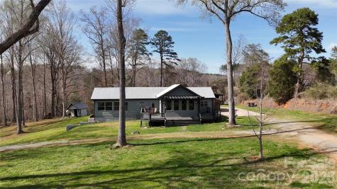 4107 Sandy Plains Road Tryon NC 28782