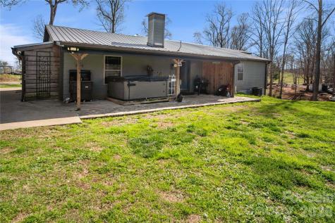 4107 Sandy Plains Road Tryon NC 28782