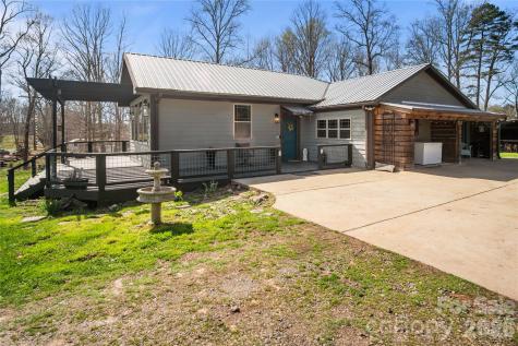 4107 Sandy Plains Road Tryon NC 28782