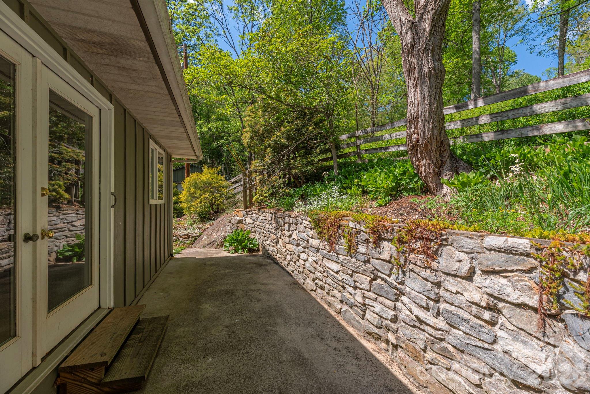 155 Old Starnes Cove Road Asheville NC 28806