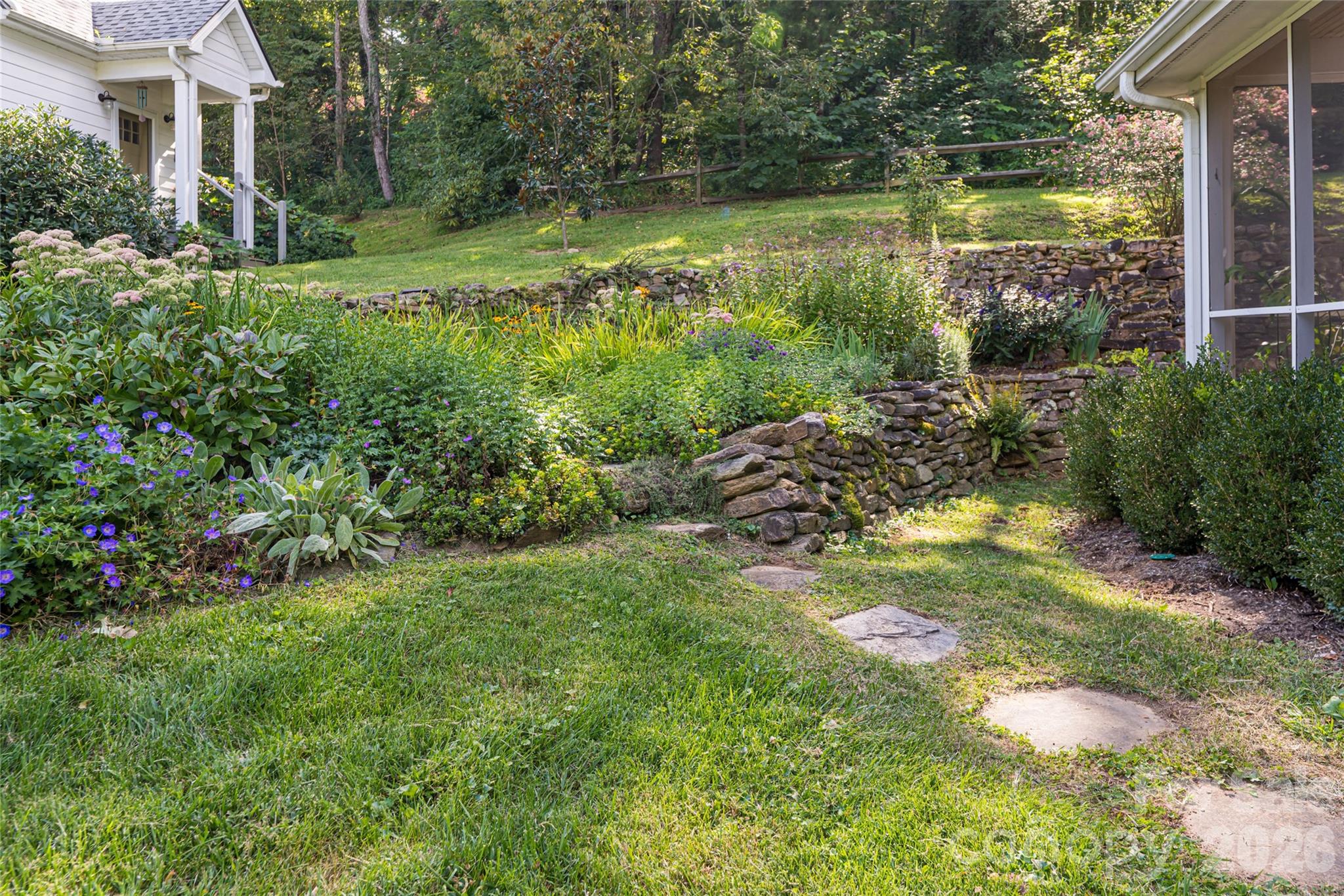 15 Wolfe Cove Road Asheville NC 28804