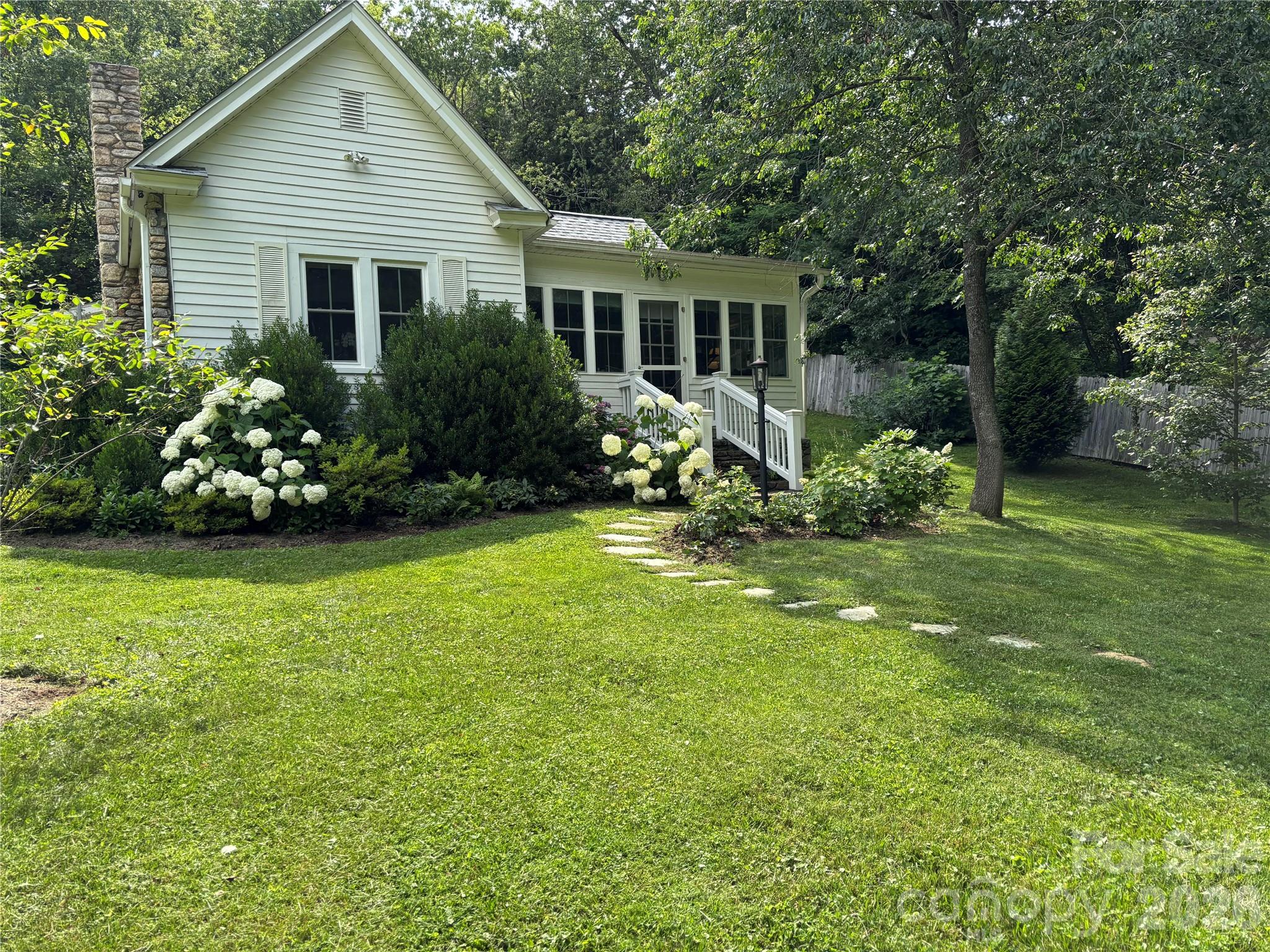 15 Wolfe Cove Road Asheville NC 28804