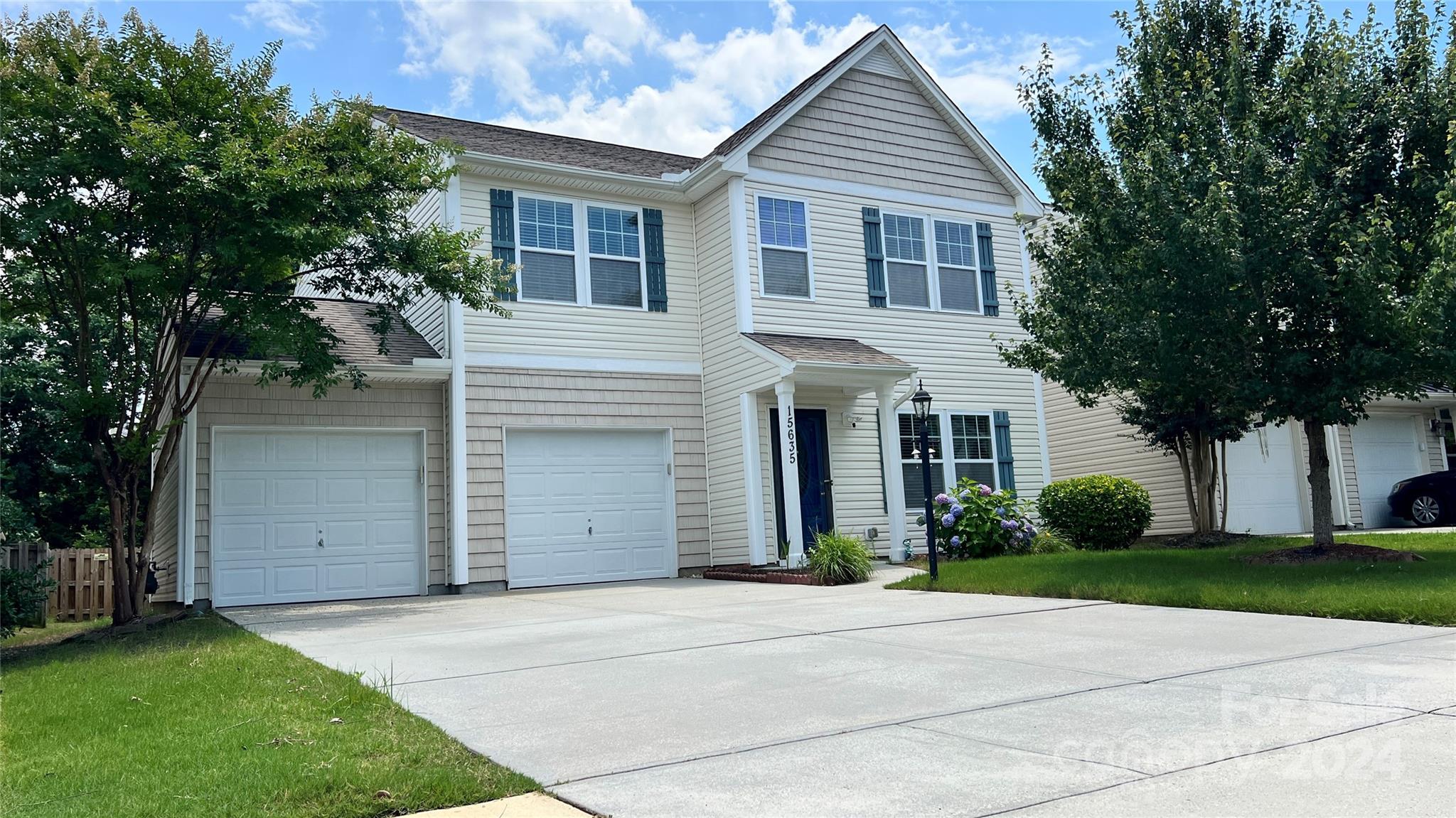 15635 Lakepoint Forest Drive Charlotte NC 28278