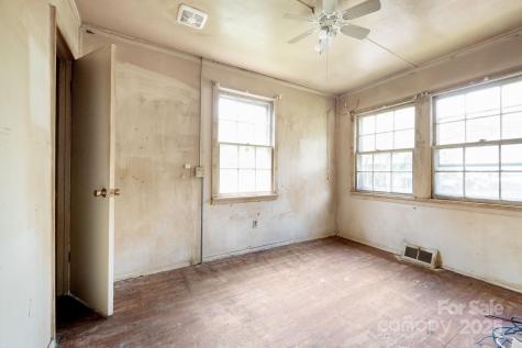 70 Galax Avenue Asheville NC 28806