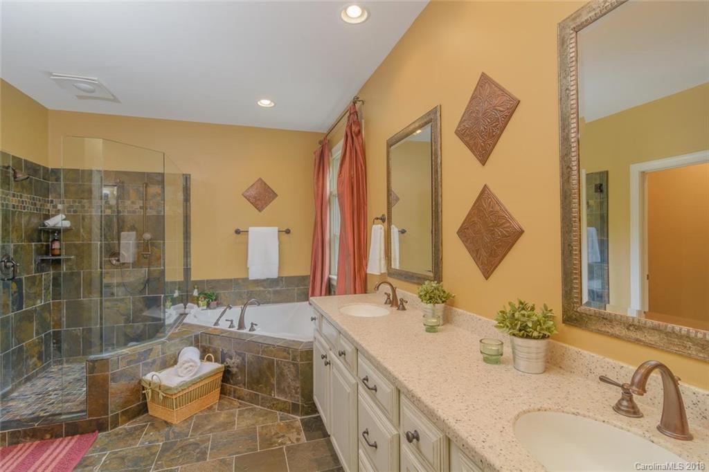 57 Hope View Road Swannanoa NC 28778