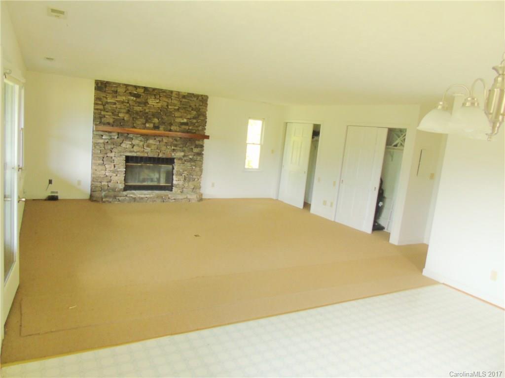 200 Cherry Oak Road Burnsville NC 28714