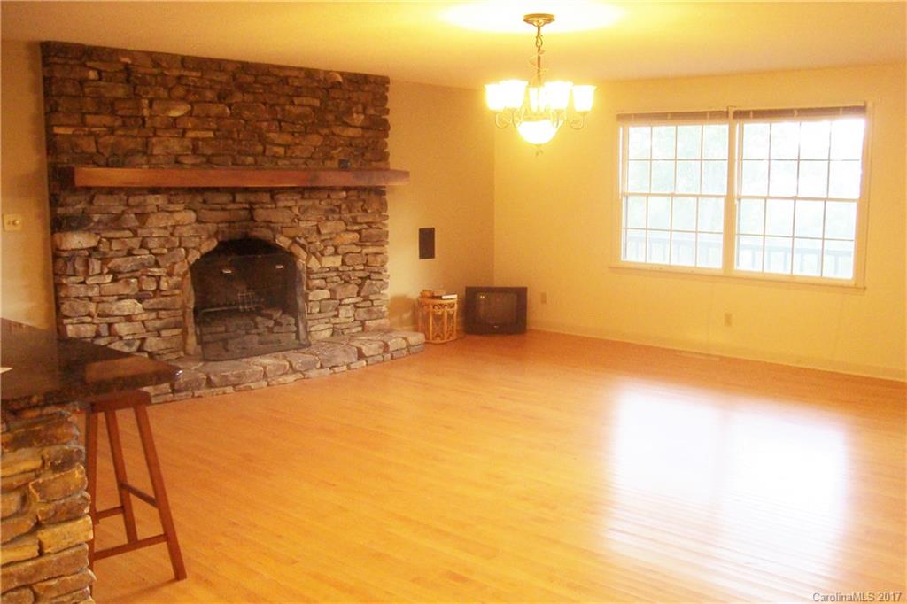 200 Cherry Oak Road Burnsville NC 28714