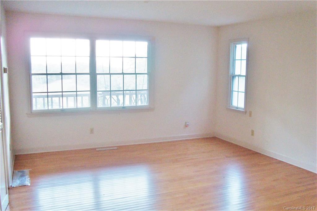 200 Cherry Oak Road Burnsville NC 28714