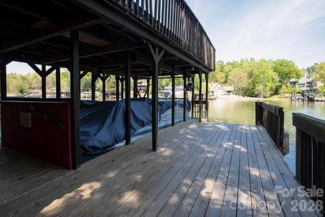 257 Rolling View Drive New London NC 28127