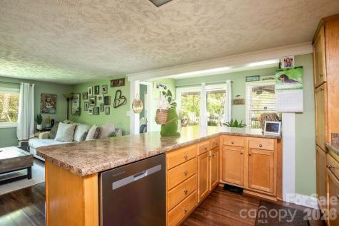 257 Rolling View Drive New London NC 28127