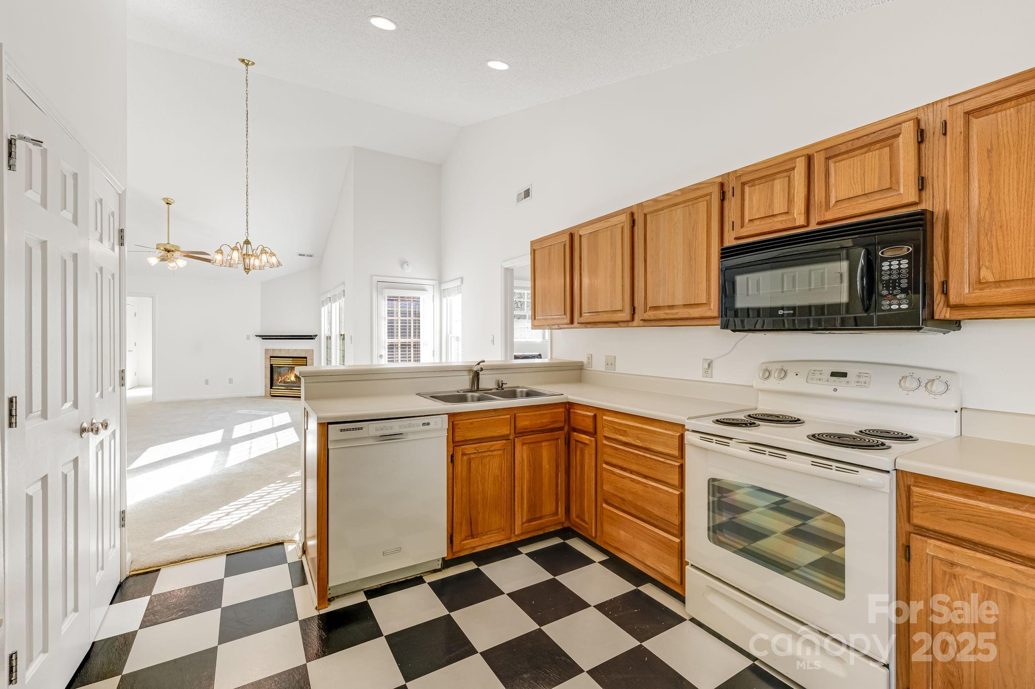 4 Gatehouse Court Asheville NC 28803