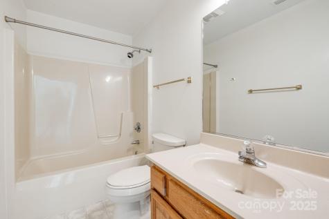 4 Gatehouse Court Asheville NC 28803