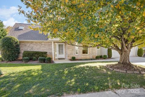 4 Gatehouse Court Asheville NC 28803