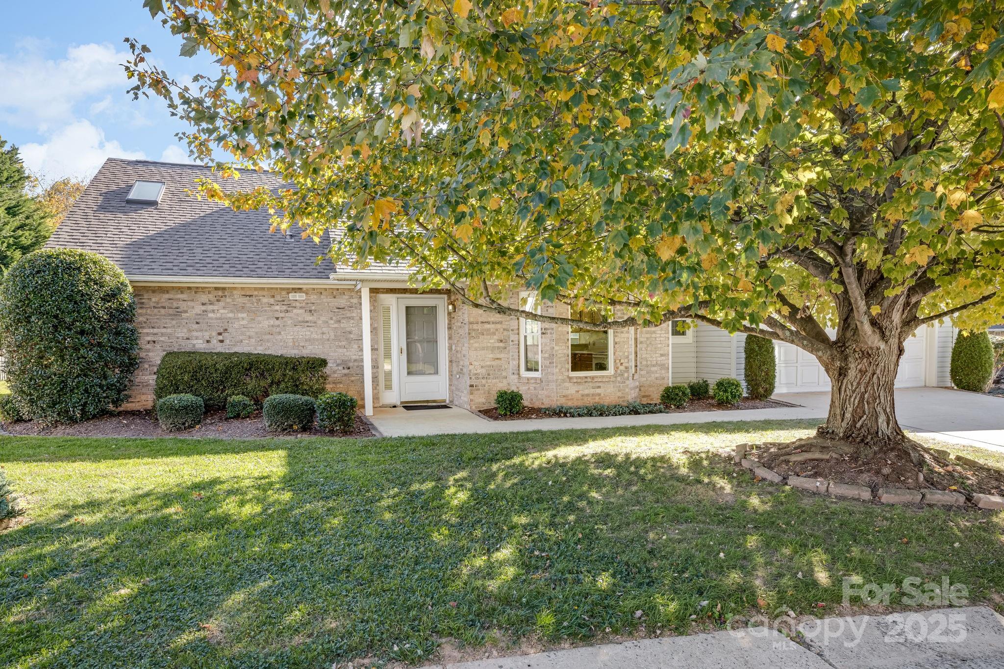 4 Gatehouse Court Asheville NC 28803