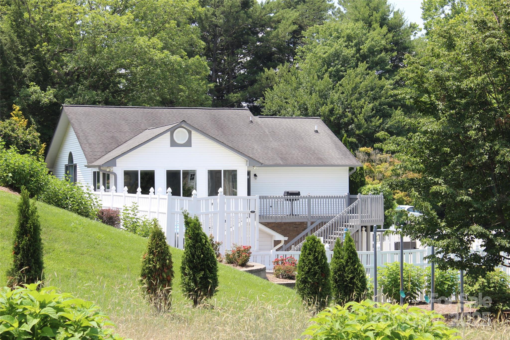 4 Gatehouse Court Asheville NC 28803