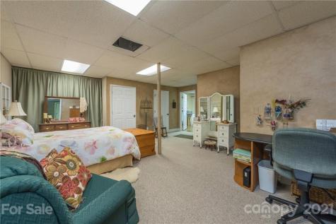 4640 Plantation Drive Morganton NC 28655