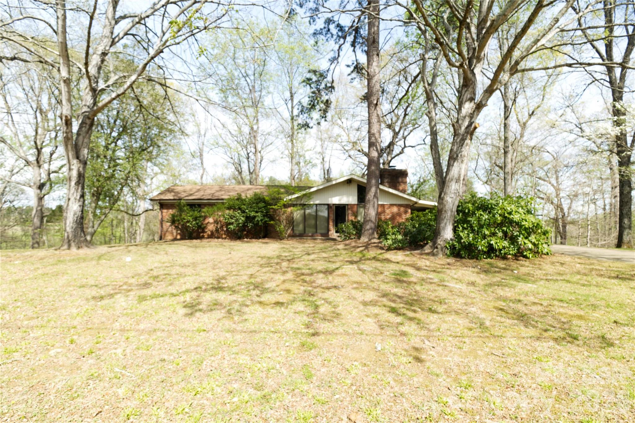 2042 Robinson Road Newton NC 28658