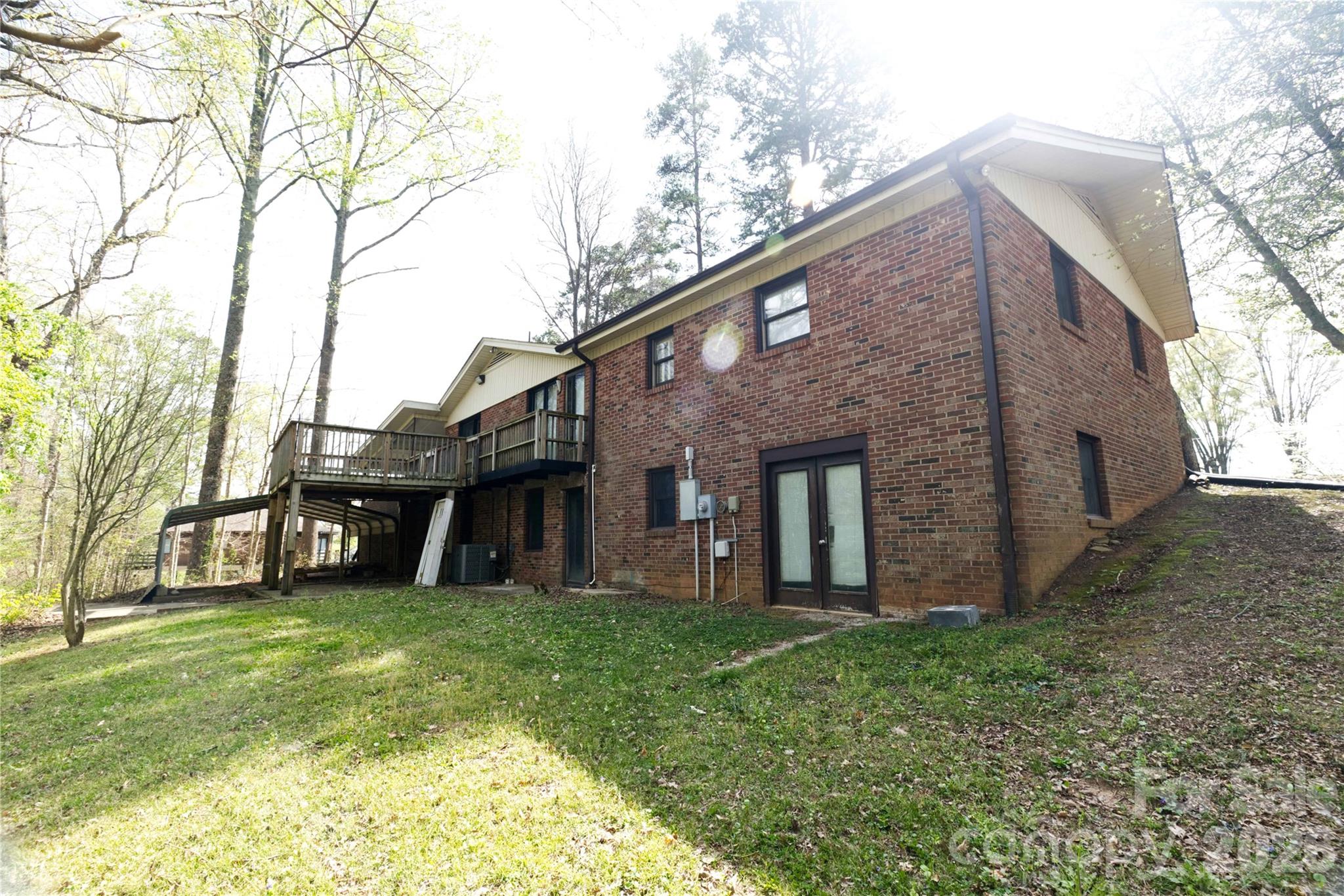 2042 Robinson Road Newton NC 28658