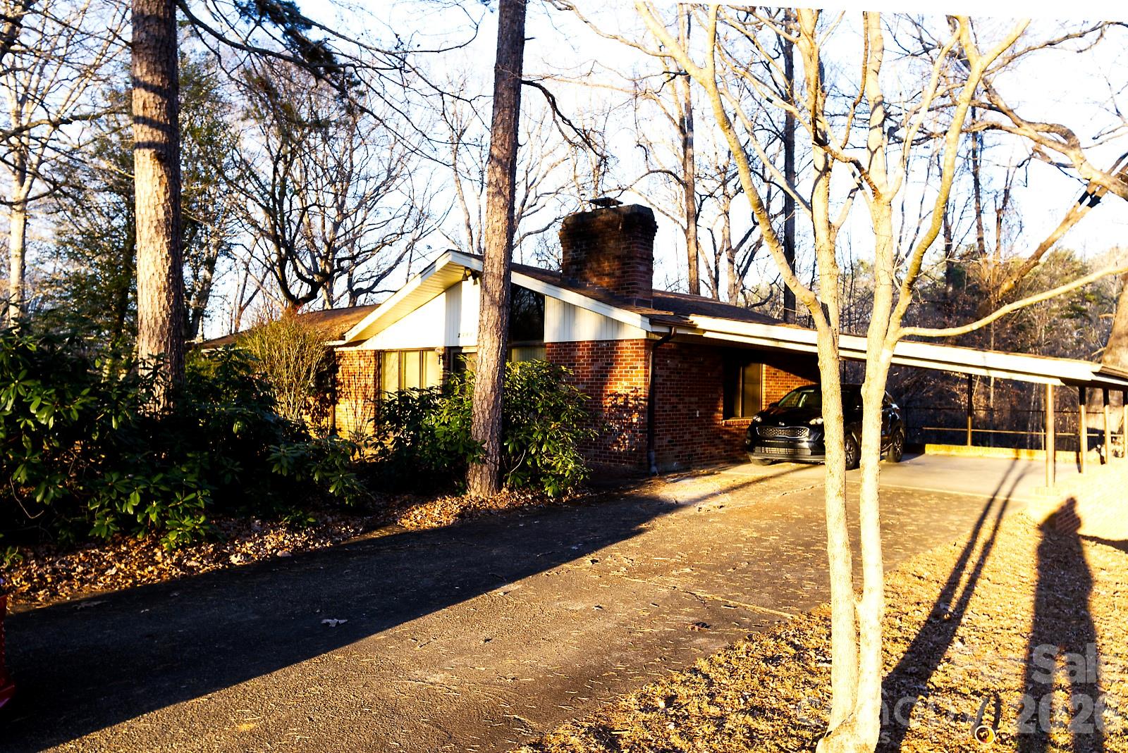 2042 Robinson Road Newton NC 28658