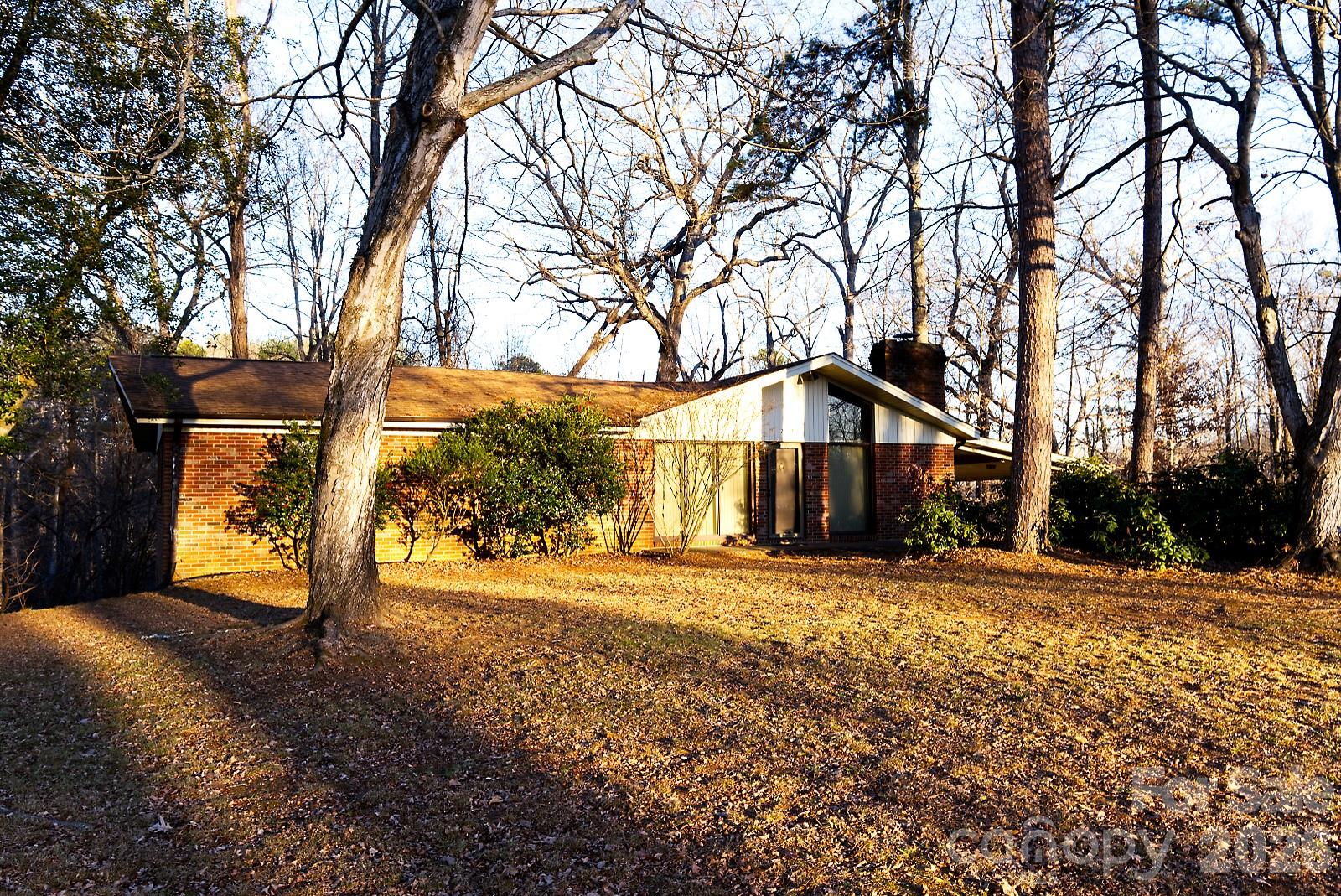 2042 Robinson Road Newton NC 28658