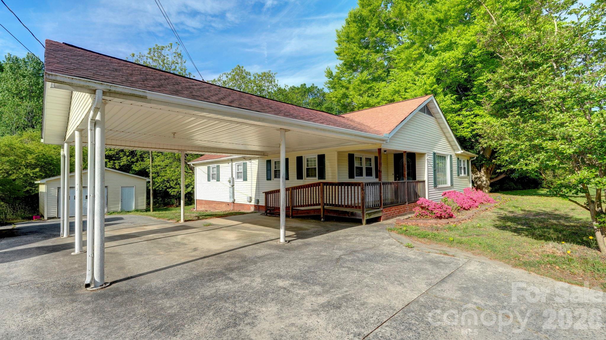 2403 W C Street Kannapolis NC 28081