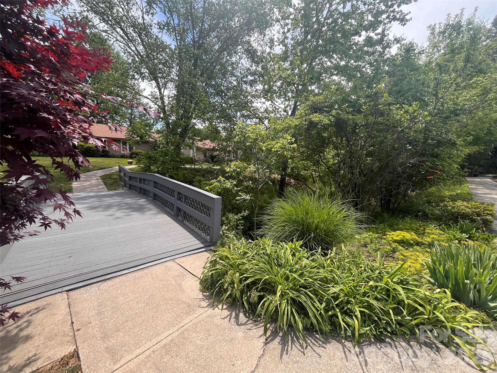 1 Hedgerose Court Asheville NC 28805