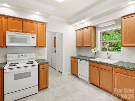 1 Hedgerose Court Asheville NC 28805