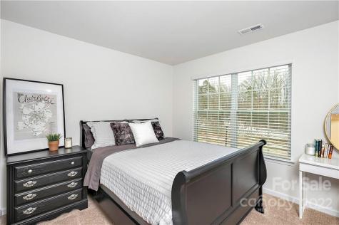 3075 Green Apple Drive Dallas NC 28034